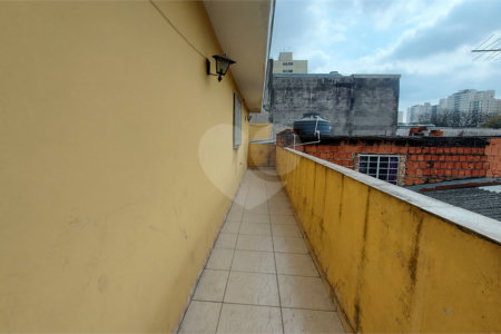 Sobrado à venda com 4 quartos, sendo 1 suíte,  em Vila Guarani (z Sul), São Paulo, SP