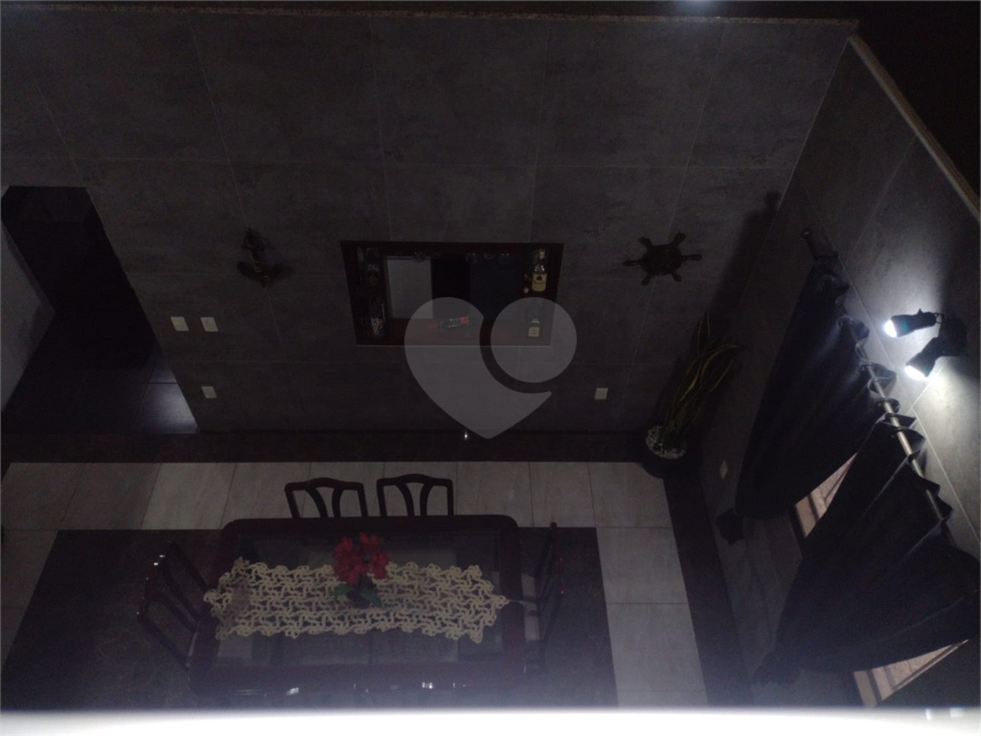 Casa à venda com 3 quartos, sendo 1 suíte, no condomínio Acmti - Colinas do Mosteiro, Terras de Itaici e Recanto dos Pássaros, Indaiatuba - SP