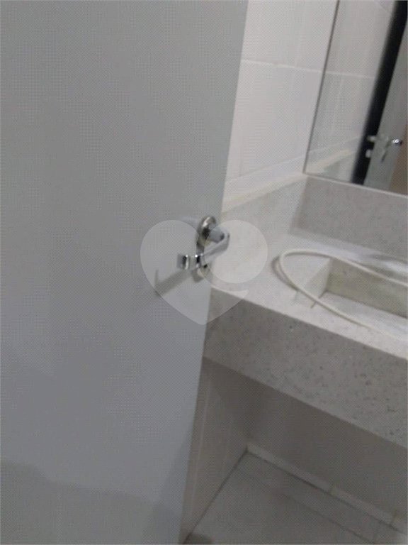 Apartamento à venda com 4 quartos, sendo 1 suíte, em Parque Industrial, São José dos Campos, SP