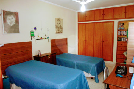 Casa à venda com 3 quartos em Vila Clayton, Valinhos, SP