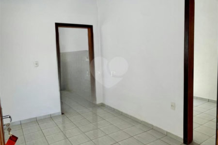 Casa à venda com 2 quartos, sendo 1 suíte,  em Jardim Pitangueiras I, Jundiaí, SP