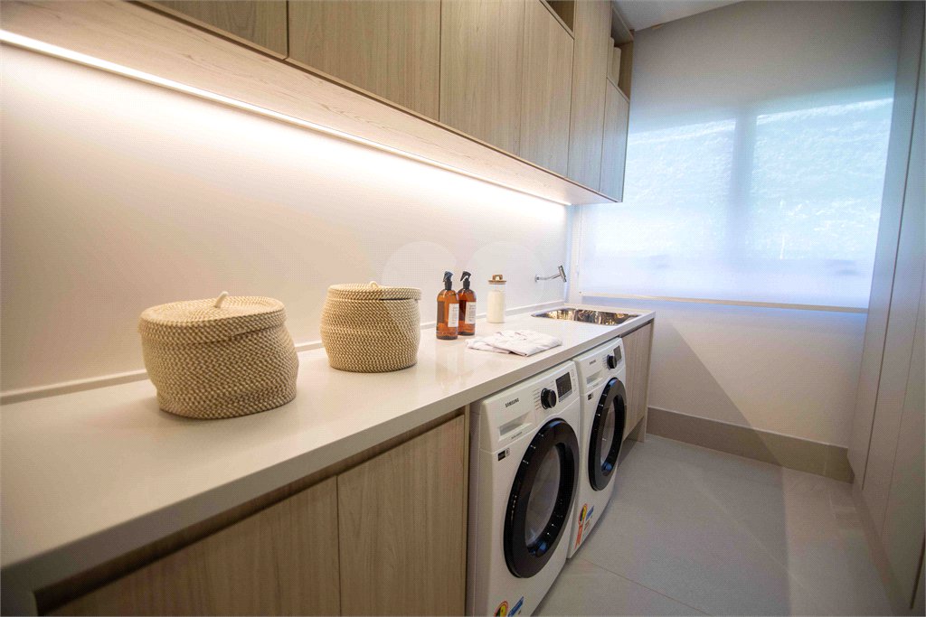 Apartamento à venda com 4 suítes em Moema, São Paulo, SP