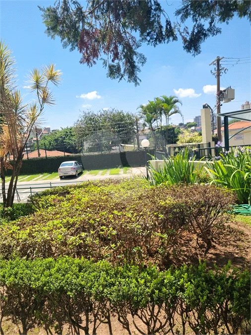 Apartamento reformado e mobiliado no Residência América - Venda - Parque Maria Domitila
