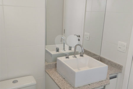 Apartamento à venda com 3 suítes em Vila Anastácio, São Paulo, SP
