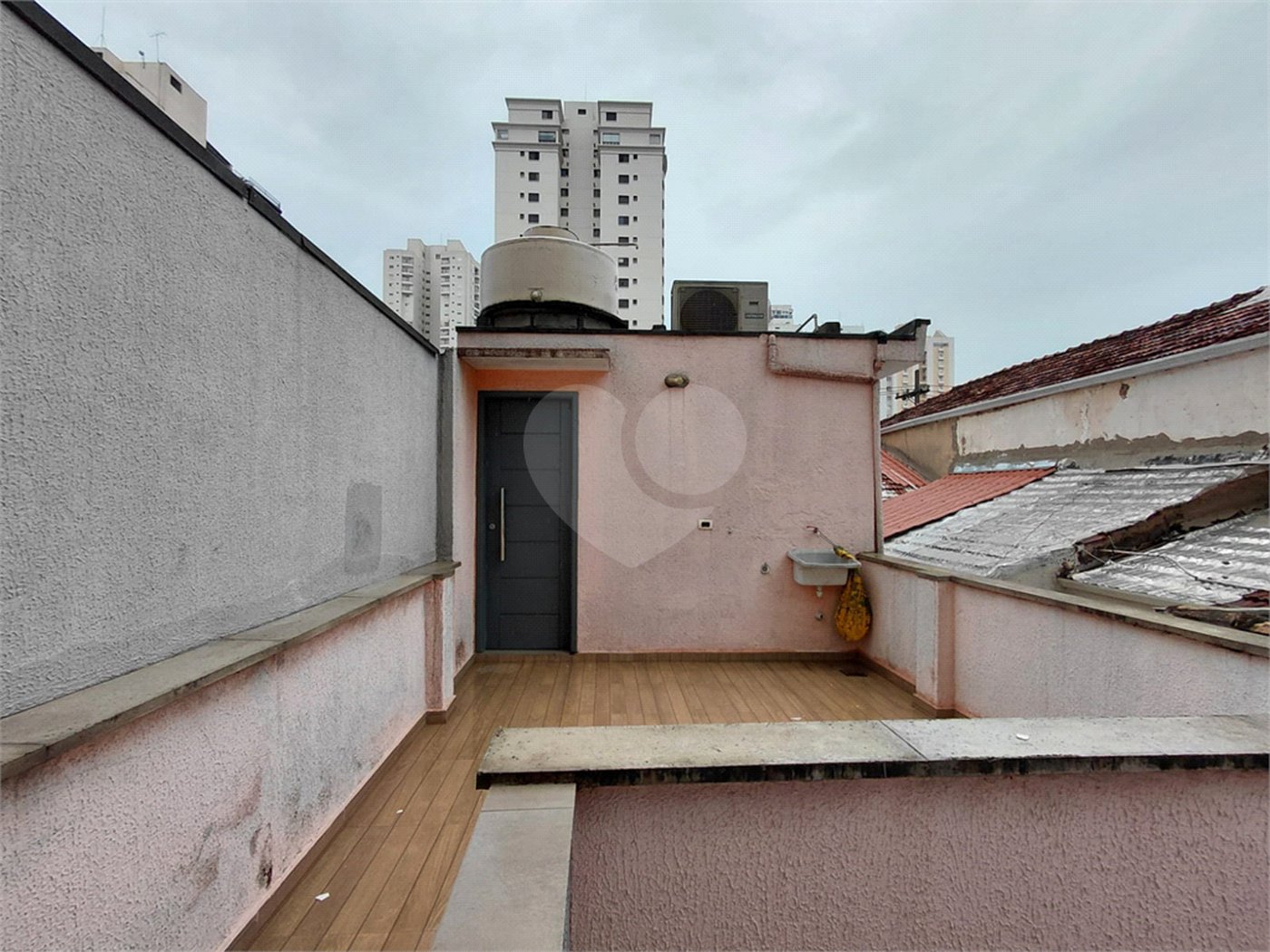 Sobrado à venda com 3 quartos, sendo 1 suíte, em Vila Romana, São Paulo, SP