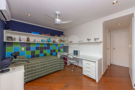 Cobertura à venda com 3 quartos, sendo 2 suítes,  em Vila Progredior, São Paulo, SP