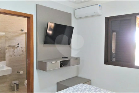 Chácara à venda com 6 quartos, sendo 4 suítes,  em Pinheirinho, Vinhedo, SP