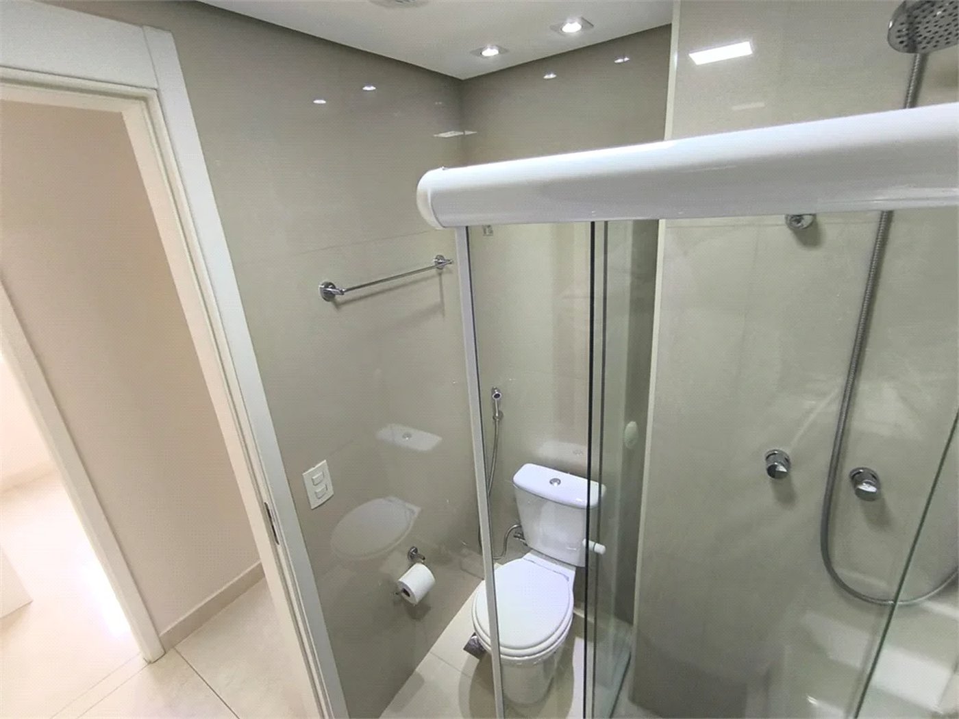 Apartamento à venda com 2 quartos, sendo 1 suíte,  em Jardim Vazani, São Paulo, SP