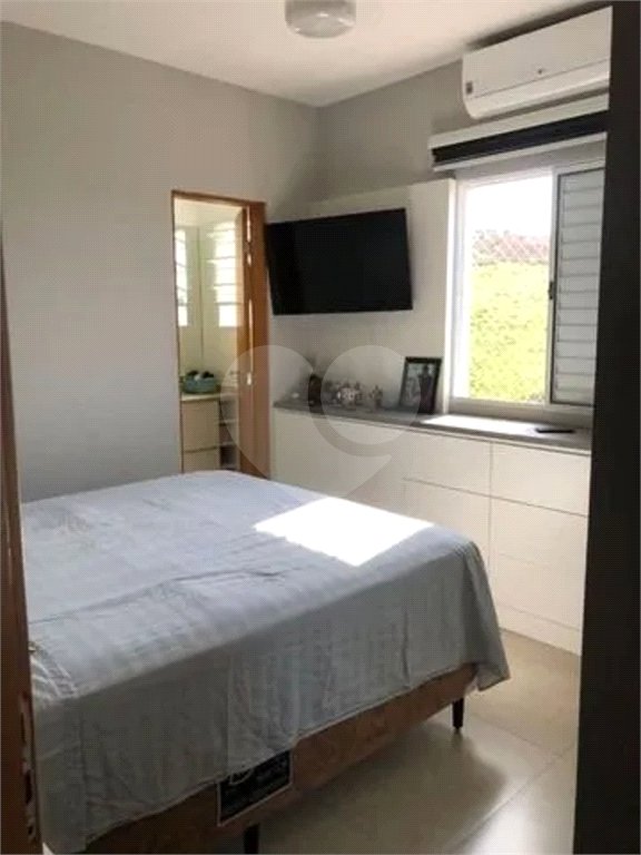 Apartamento à venda com 2 quartos, sendo 1 suíte, em Bairro do Colonia, Jacareí, SP