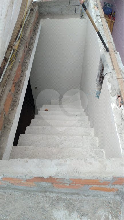 Casa à venda com 1 quarto em Água Vermelha, Poá, SP