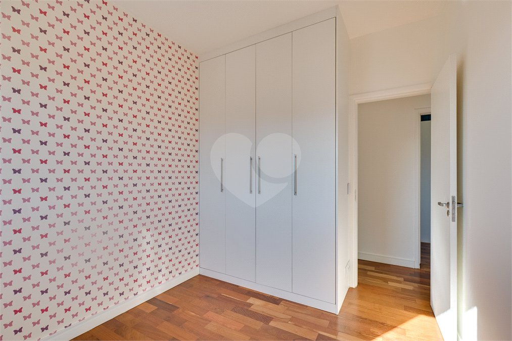 Apartamento à venda com 3 quartos, sendo 1 suíte, em Santo Amaro, São Paulo, SP