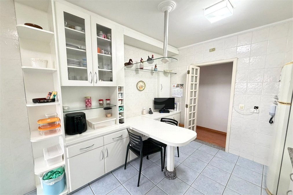 Apartamento à venda com 3 quartos, sendo 1 suíte, em Vila Paulista, São Paulo, SP