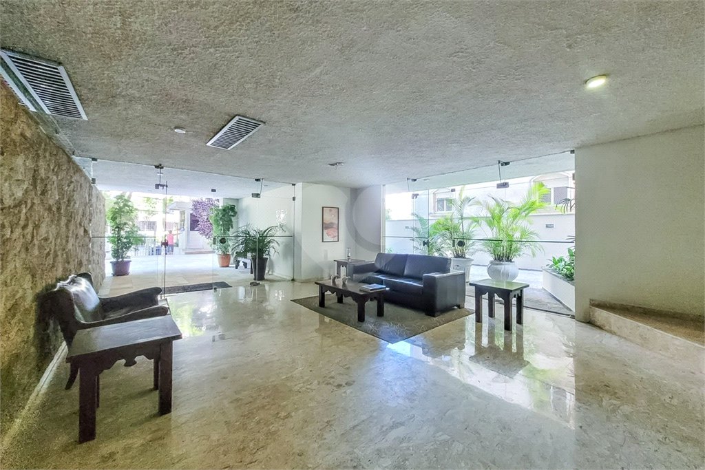 Apartamento à venda com 3 quartos, sendo 1 suíte, em Itaim Bibi, São Paulo, SP