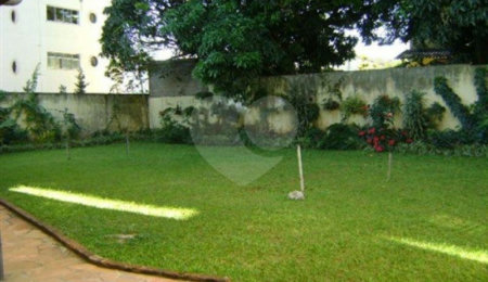 Sobrado à venda com 4 quartos, sendo 2 suítes,  em Santo Amaro, São Paulo, SP