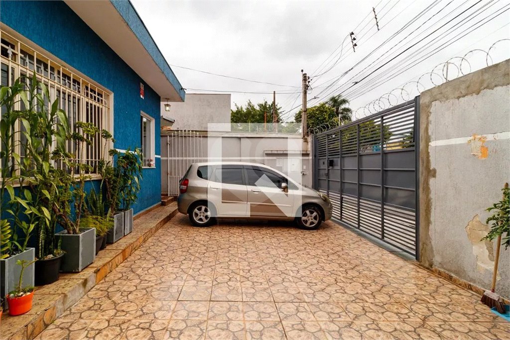 Casa à venda com 4 quartos, sendo 1 suíte,  em Vila Constança, São Paulo, SP