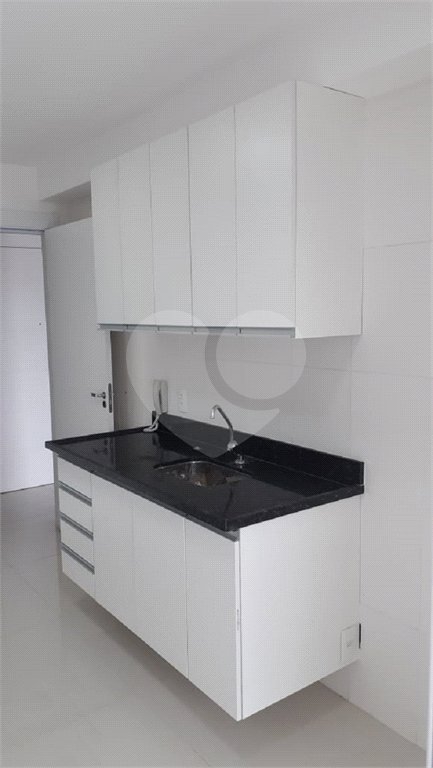 Apartamento à venda com 3 quartos, sendo 1 suíte,  em Jardim Vazani, São Paulo, SP