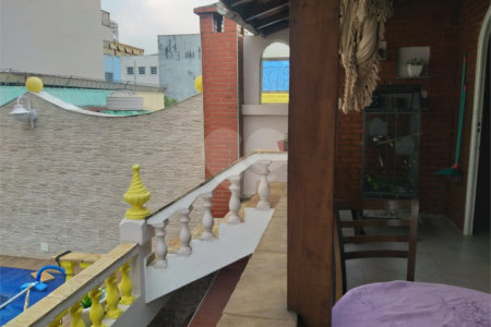 Sobrado à venda com 3 quartos, sendo 1 suíte, em Vila Galvão, Guarulhos, SP