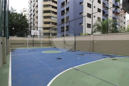 Cobertura à venda com 2 suítes em Moema, São Paulo, SP