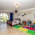 Casa à venda com 4 quartos, sendo 2 suítes,  em Interlagos, São Paulo, SP