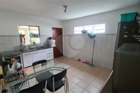Sobrado à venda com 5 quartos em Vila Germinal, São Paulo, SP