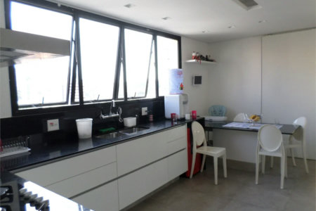 Apartamento à venda com 4 quartos, sendo 2 suítes, em Jardim Londrina, São Paulo, SP