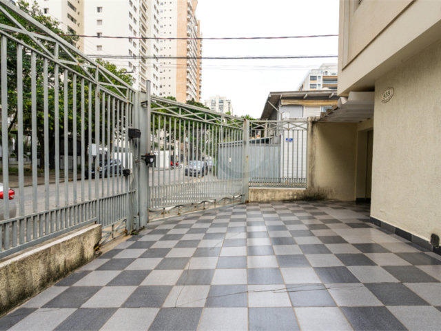 Sobrado à venda com 4 quartos, sendo 1 suíte,  em Brooklin, São Paulo, SP