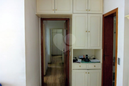 Apartamento à venda com 3 quartos, sendo 1 suíte,  em Vila Uberabinha, São Paulo, SP