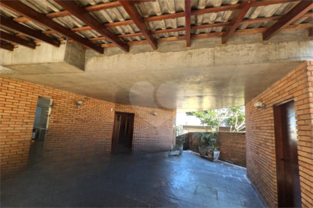 Casa à venda com 4 quartos, sendo 2 suítes, em Cidade São Francisco, São Paulo, SP