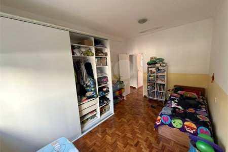 Casa à venda com 3 quartos, sendo 1 suíte, em Ipiranga, São Paulo, SP