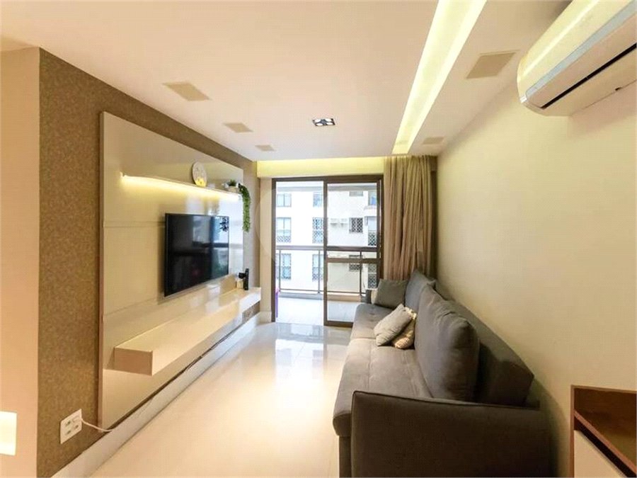 Apartamento à venda com 4 quartos, sendo 1 suíte,  em Tijuca, Rio de Janeiro, RJ