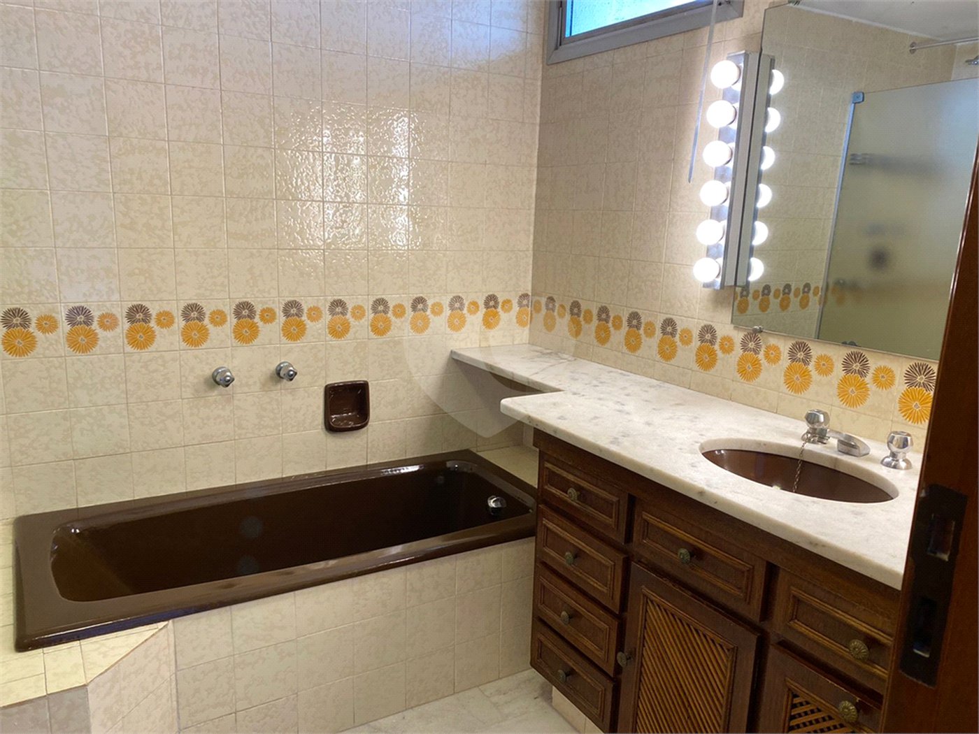 Apartamento à venda com 2 suítes em Morumbi, São Paulo, SP