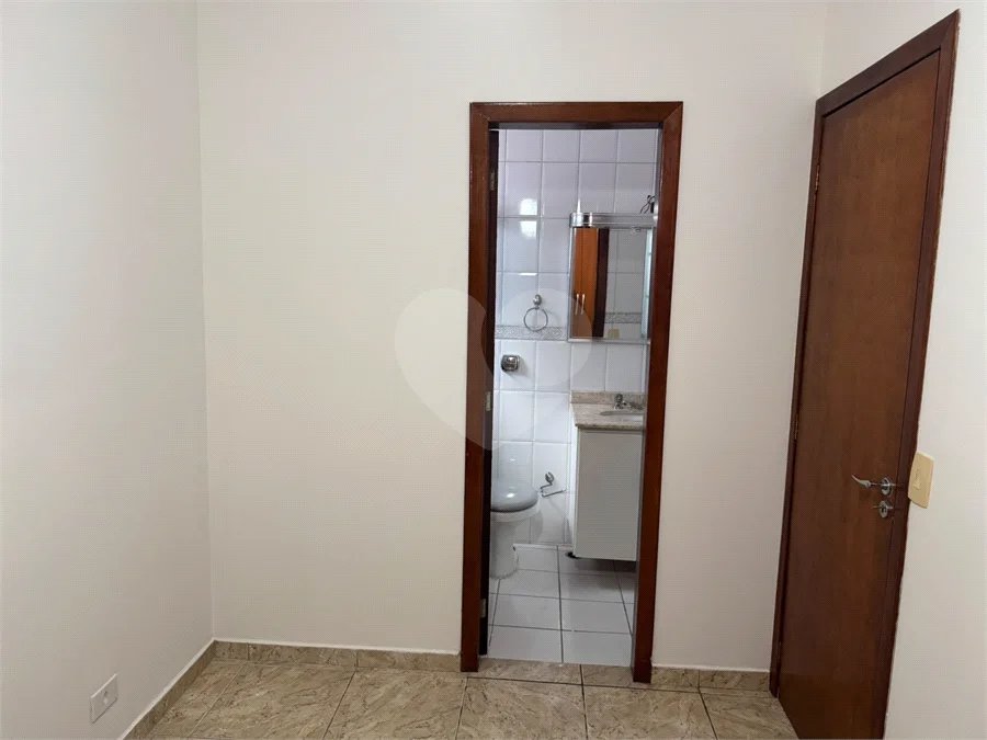 Sobrado à venda ou para alugar com 3 suítes em Vila Sônia, São Paulo, SP