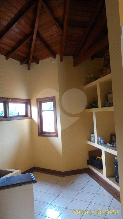 Sobrado à venda com 5 quartos, sendo 1 suíte, em Serra da Cantareira, Mairiporã, SP