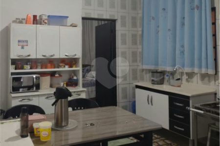 Sobrado à venda com 4 quartos em Parque Bom Retiro, Paulínia, SP