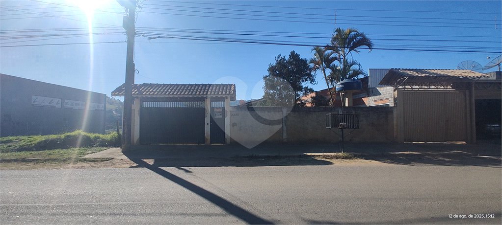 Chácara à venda com 3 quartos, sendo 1 suíte, no Centro, Nazaré Paulista, SP