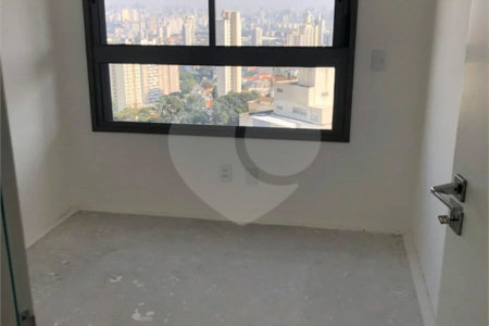 Lindo apartamento em excelente localização no Alto da Mooca, com 83m² com 3 dorms, sendo 1 suite, banheiro,lavabo,varanda gourmet, Aceita e estuda Permuta.