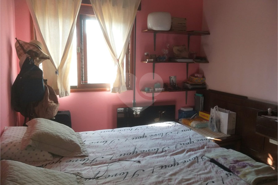 Casa à venda com 4 quartos, sendo 1 suíte, em Vila Galvão, Guarulhos, SP