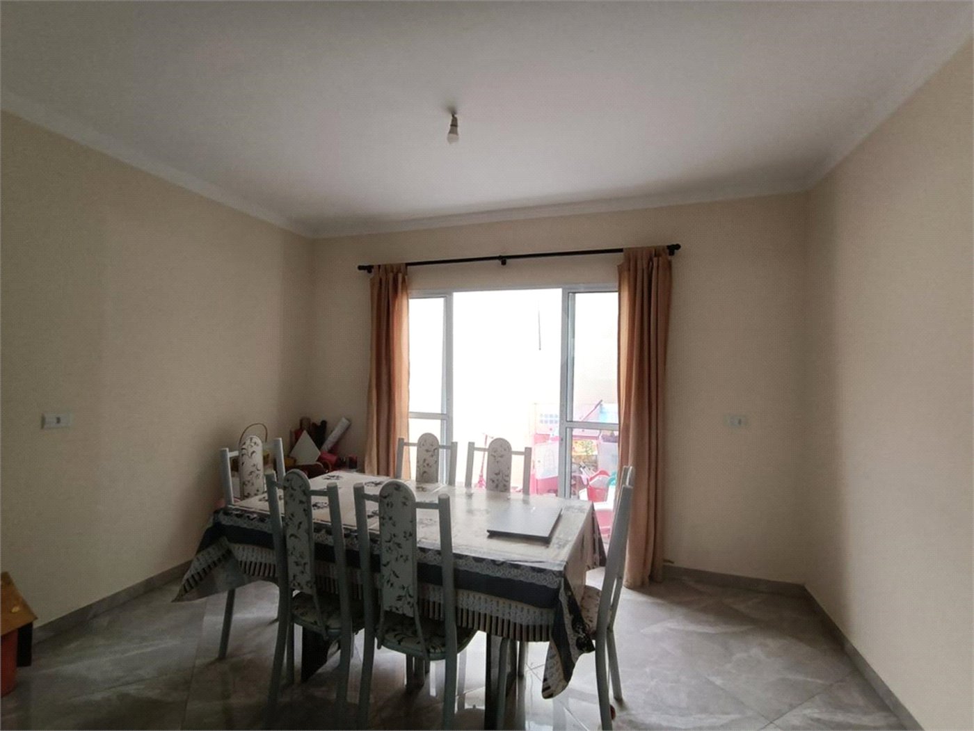 Casa à venda com 3 quartos, sendo 1 suíte, em Jardim Itanguá, Sorocaba, SP