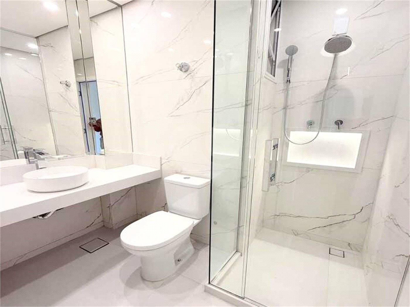Apartamento à venda com 3 quartos, sendo 1 suíte, em Laranjeiras, Rio de Janeiro, RJ