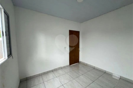 Casa Térrea à venda com 2 quartos em Vila Santa Helena, Atibaia, SP