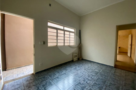 Sobrado à venda com 3 suítes em Campos Elíseos, Ribeirão Preto, SP