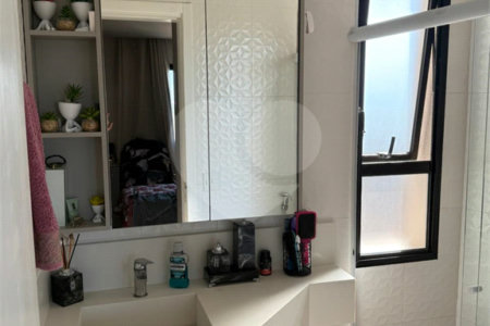 Apartamento à venda com 3 quartos, sendo 1 suíte, em Vila São João, Poá, SP