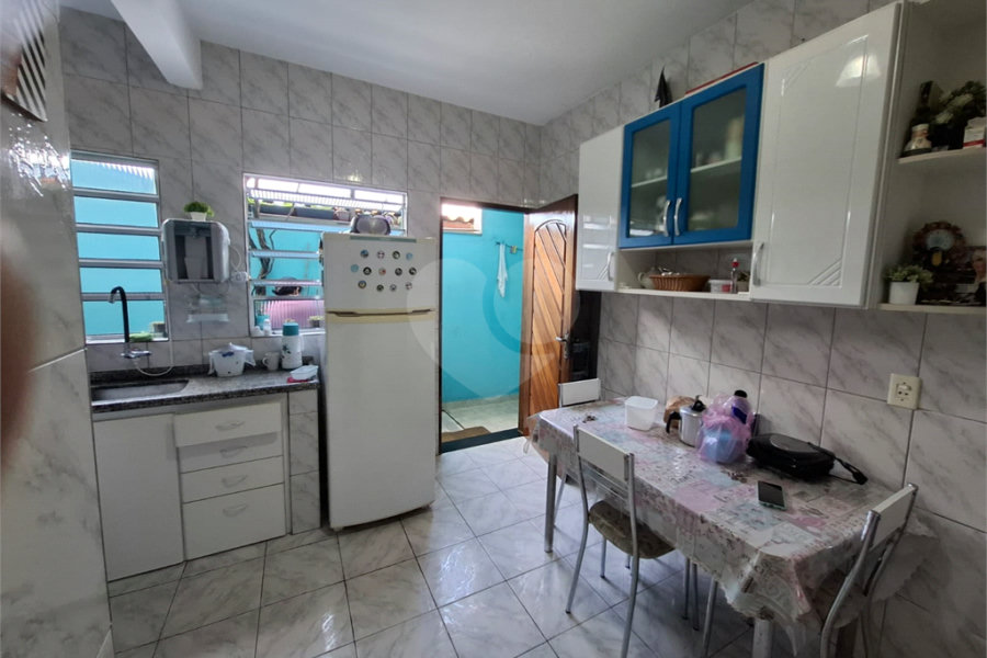 Sobrado à venda com 3 quartos, sendo 1 suíte, em Tremembé, São Paulo, SP