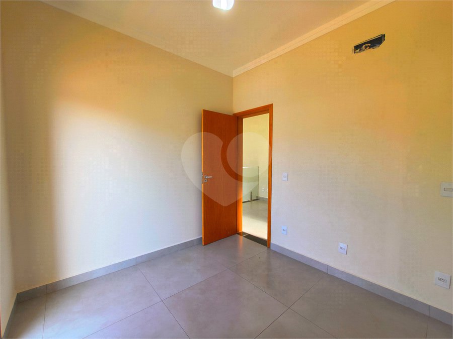 Casa à venda com 3 quartos, sendo 1 suíte, no condomínio Terras de São Francisco, Sorocaba - SP