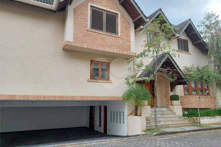Casa à venda ou para alugar com 4 suítes no condomínio Vilaggio Monte Alegre, São Paulo - SP