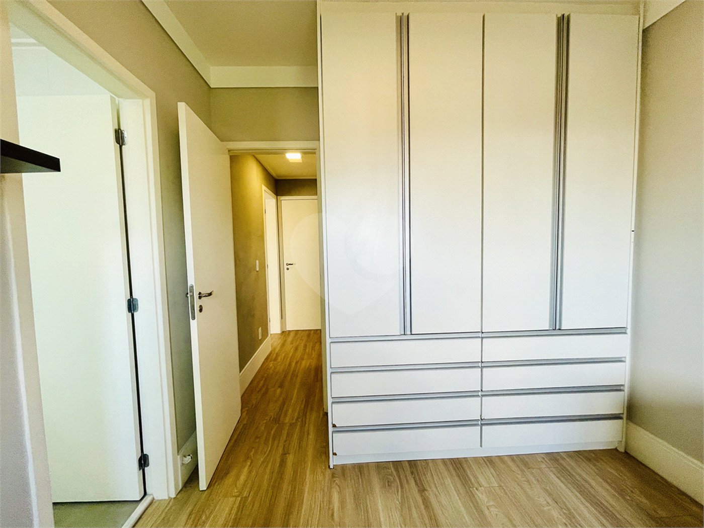 Apartamento à venda com 3 suítes em Vila Gilda, Santo André, SP
