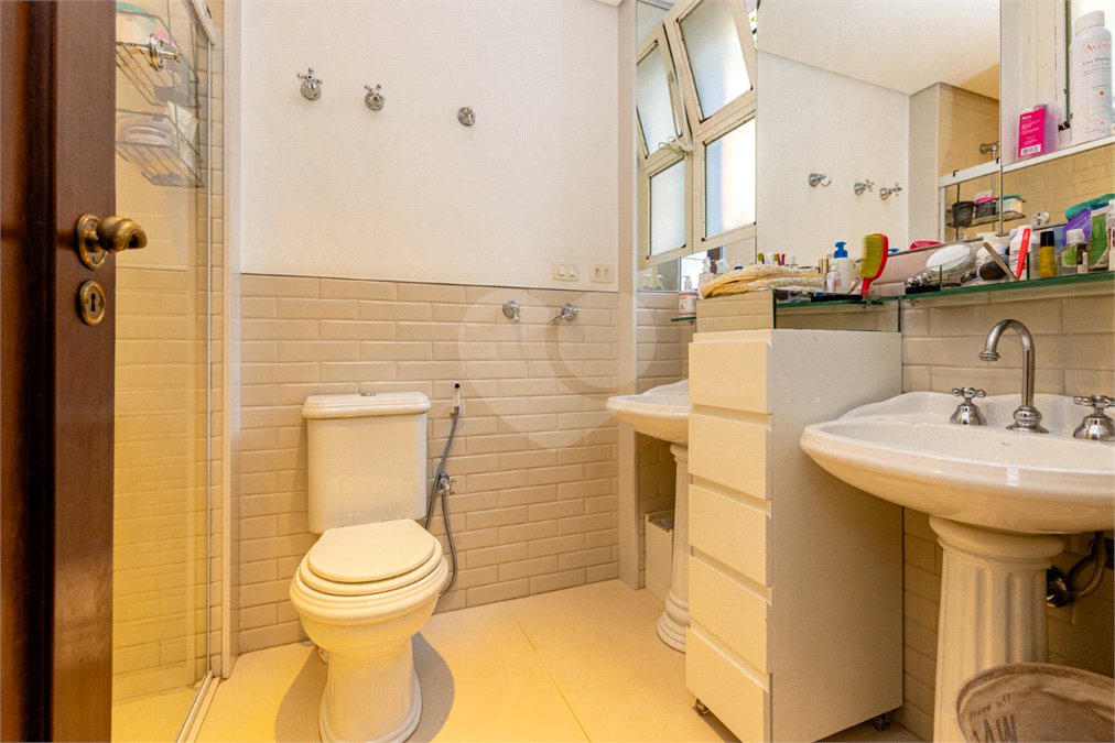 Casa à venda com 3 quartos, sendo 2 suítes,  em Alto da Boa Vista, São Paulo, SP