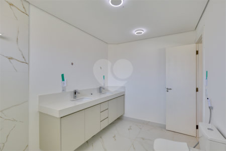 Casa Térrea à venda com 4 quartos, sendo 3 suítes, em Jardim Prudência, São Paulo, SP