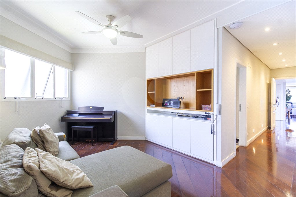 Apartamento à venda com 4 quartos, sendo 2 suítes, em Indianópolis, São Paulo, SP