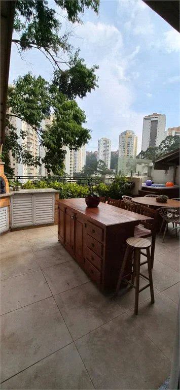 Casa à venda com 3 quartos, sendo 1 suíte,  no condomínio Townhouse Village Morumbi, São Paulo - SP